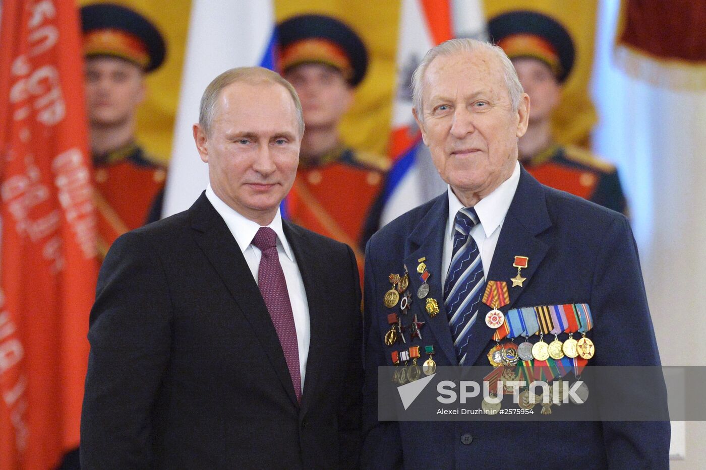 President Putin awards medals in the Kremlin to WWII veterans