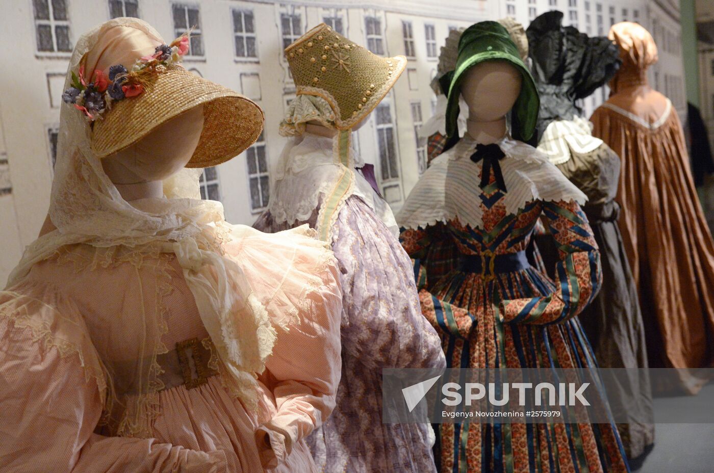Fashion of the Pushkin Era exhibition