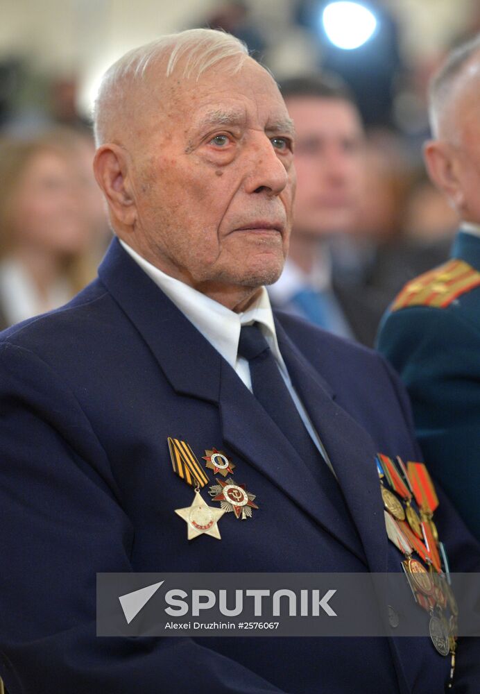 President Putin awards medals to veterans of Great Patriotic War in Kremlin