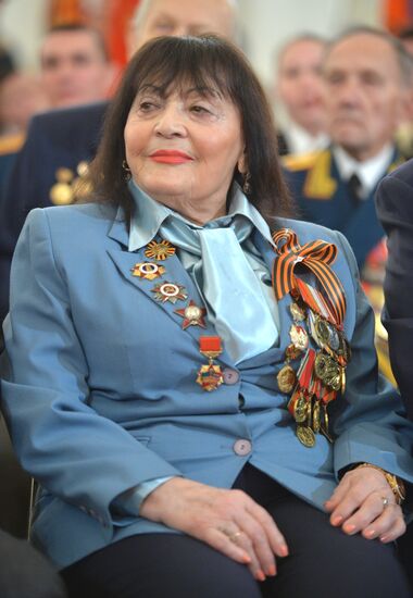 President Putin awards medals to veterans of Great Patriotic War in Kremlin