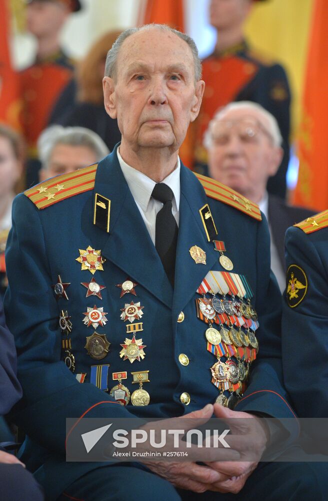 President Putin awards medals to veterans of Great Patriotic War in Kremlin