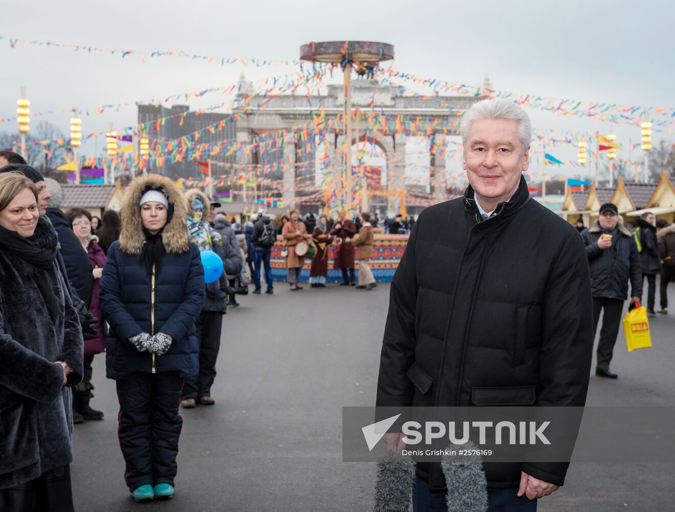 Moscow Mayor Sergei Sobyanin visits Pancake Festival at VDNKh