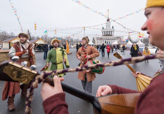 Moscow Mayor Sergei Sobyanin visits Pancake Festival at VDNKh