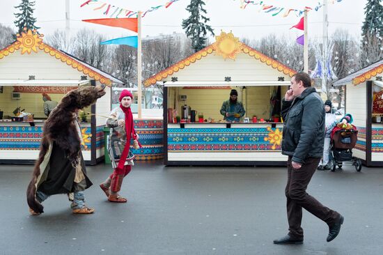 Moscow Mayor Sergei Sobyanin visits Pancake Festival at VDNKh