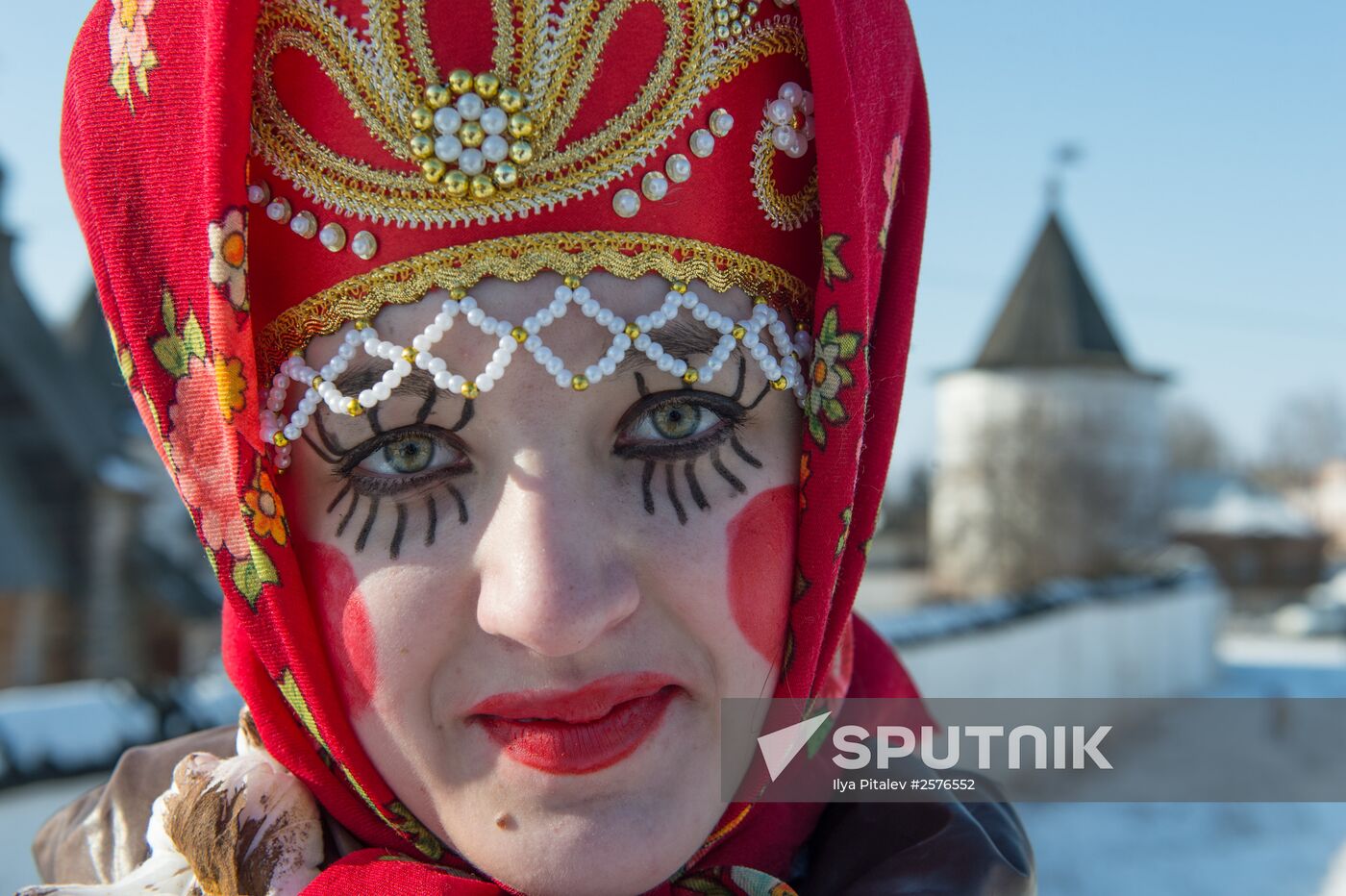 Maslenitsa celebration in Yuryevo-Polskoye
