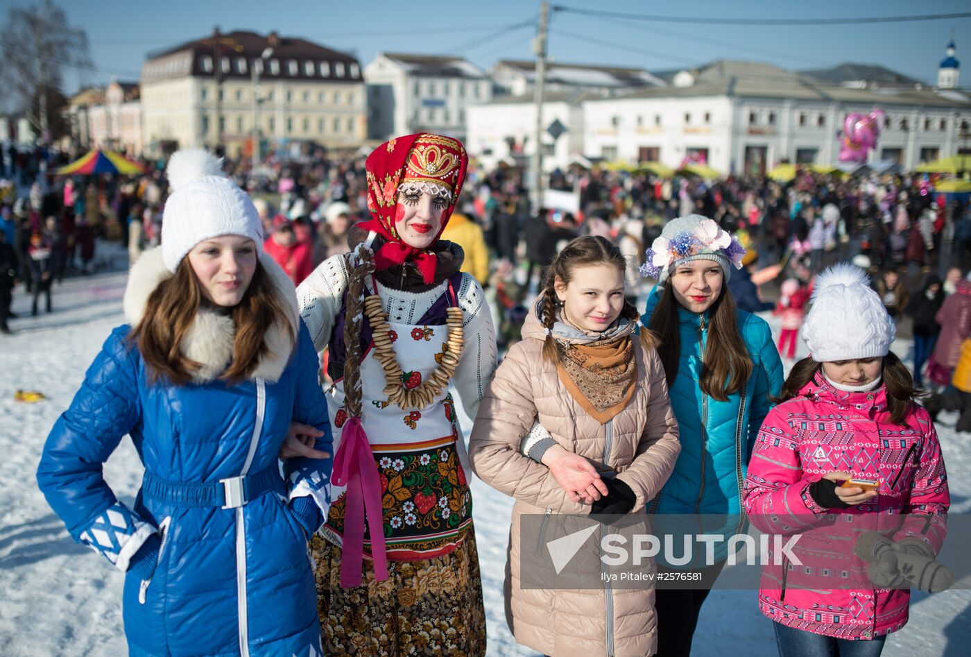 Maslenitsa celebration in Yuryevo-Polskoye