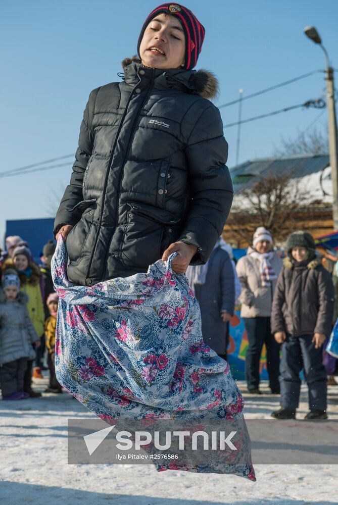 Maslenitsa celebration in Yuryevo-Polskoye