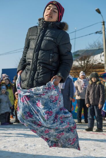 Maslenitsa celebration in Yuryevo-Polskoye