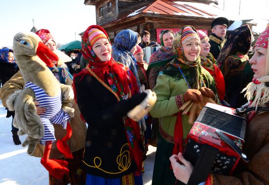 Maslenitsa festival in Suzdal