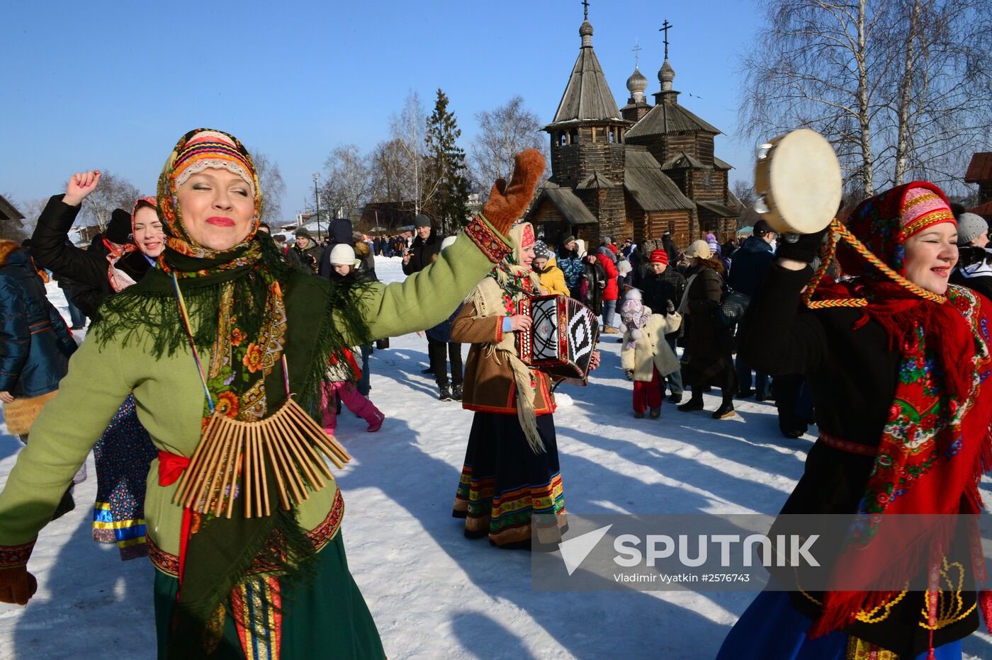 Maslenitsa festival in Suzdal