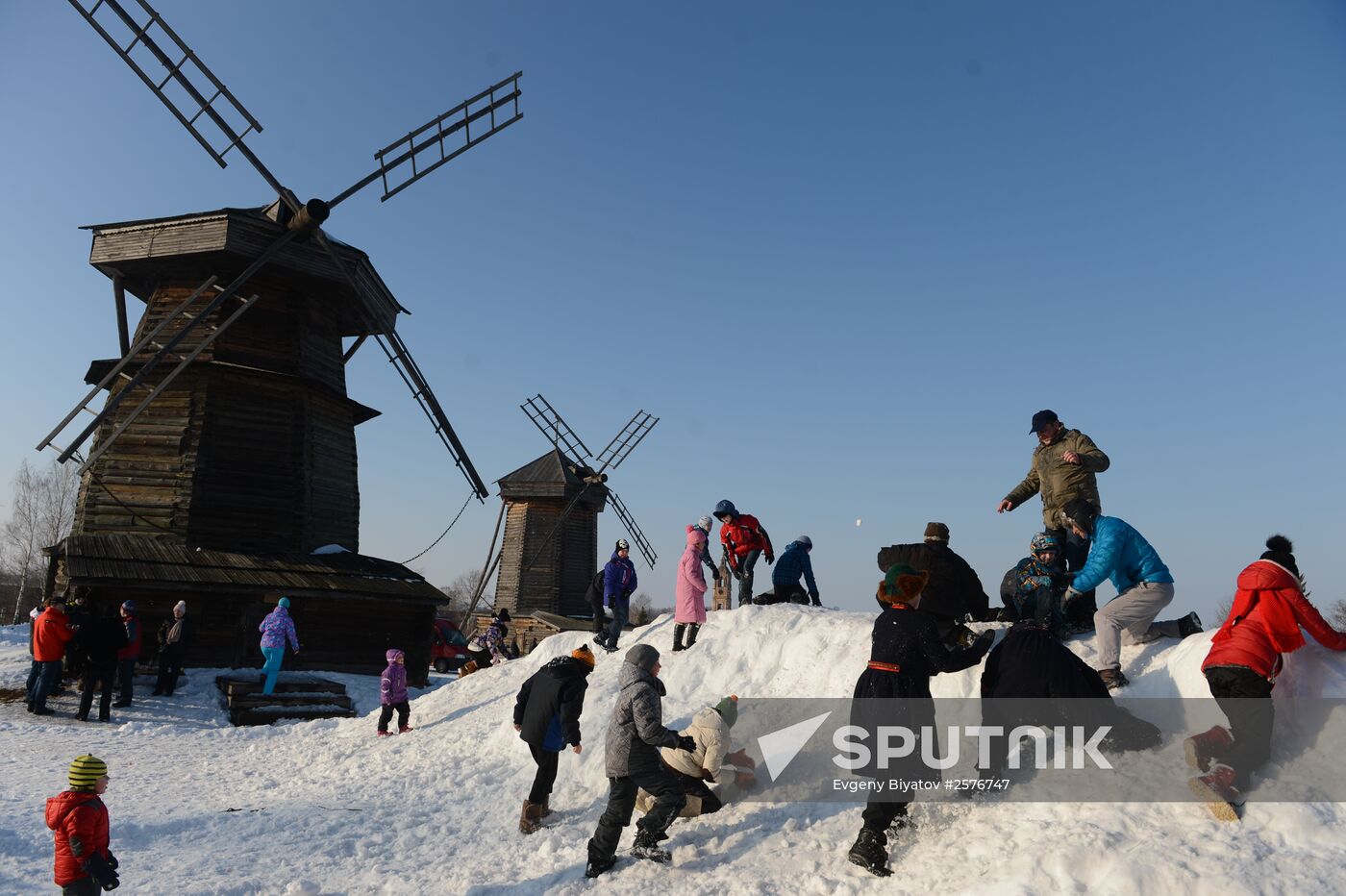 Maslenitsa festival in Suzdal