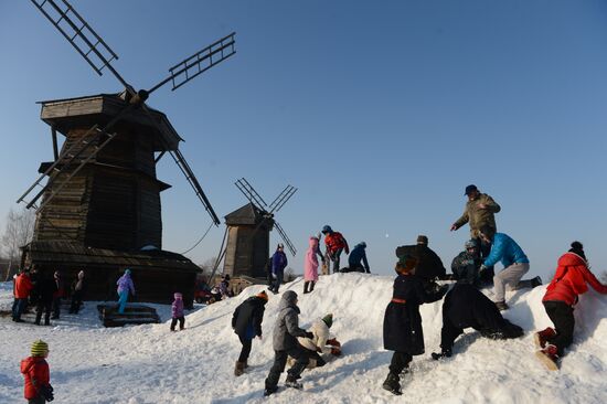 Maslenitsa festival in Suzdal