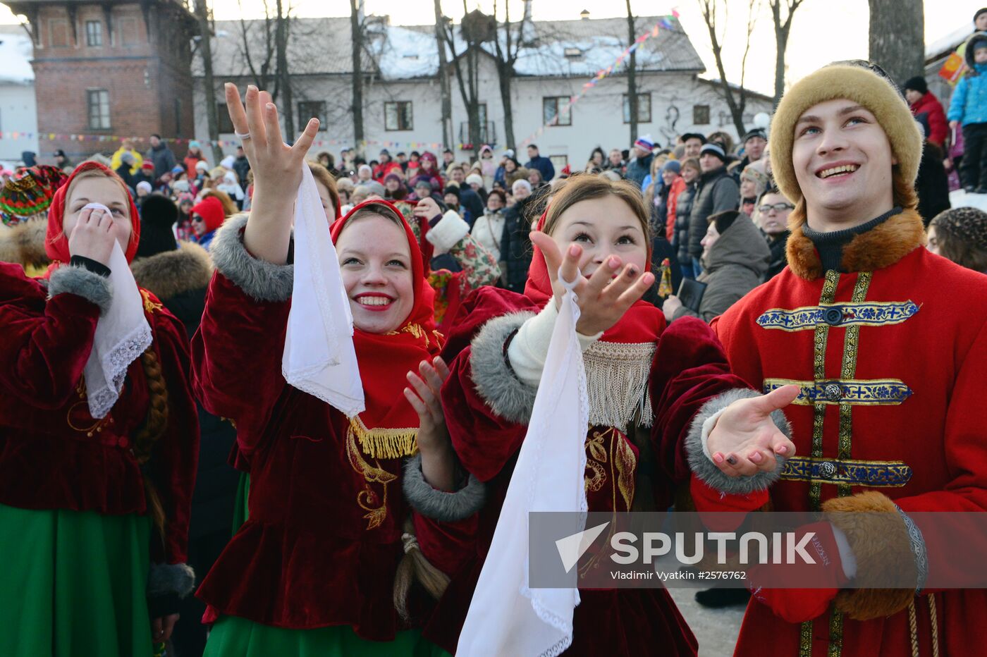 Maslenitsa festival in Suzdal