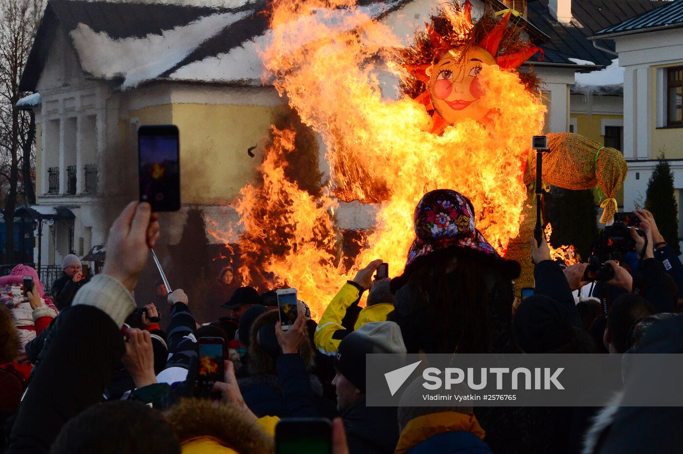 Maslenitsa festival in Suzdal