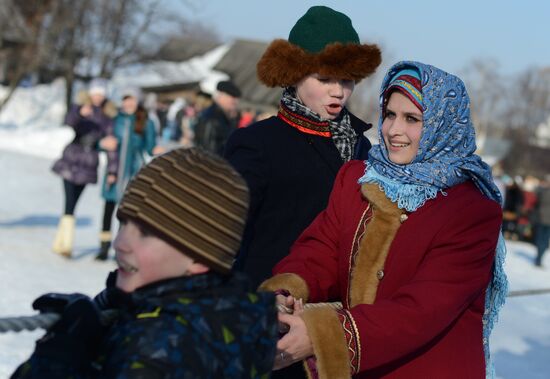 Maslenitsa festival in Suzdal