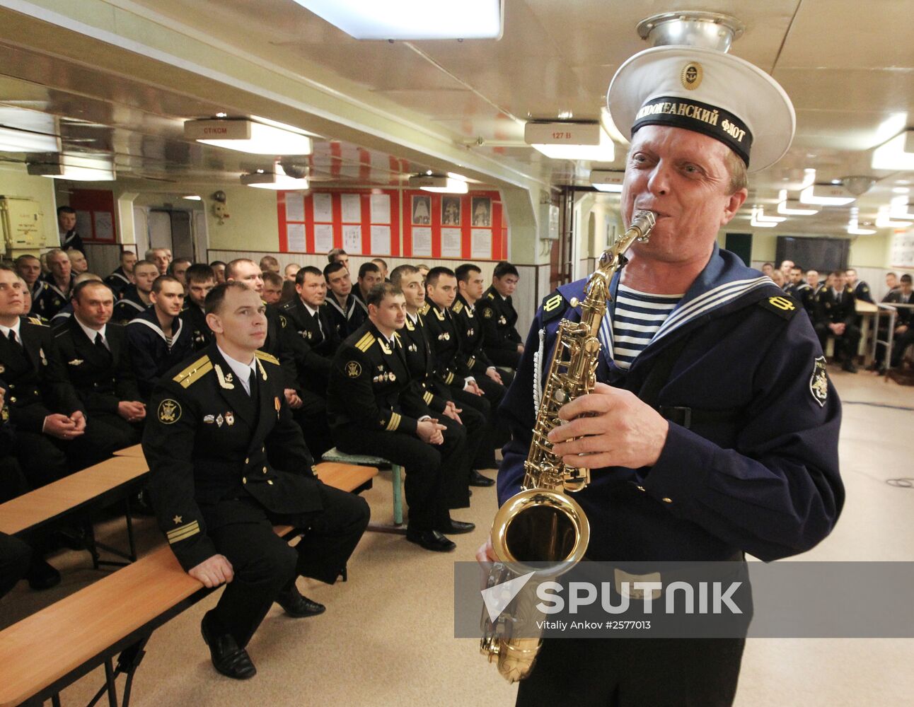 Celebrating Russian Pacific Fleet flagship Varyag's 25 years in service