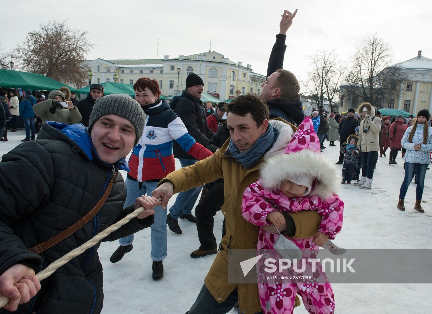 Celebrating Pancake Week in Suzdal
