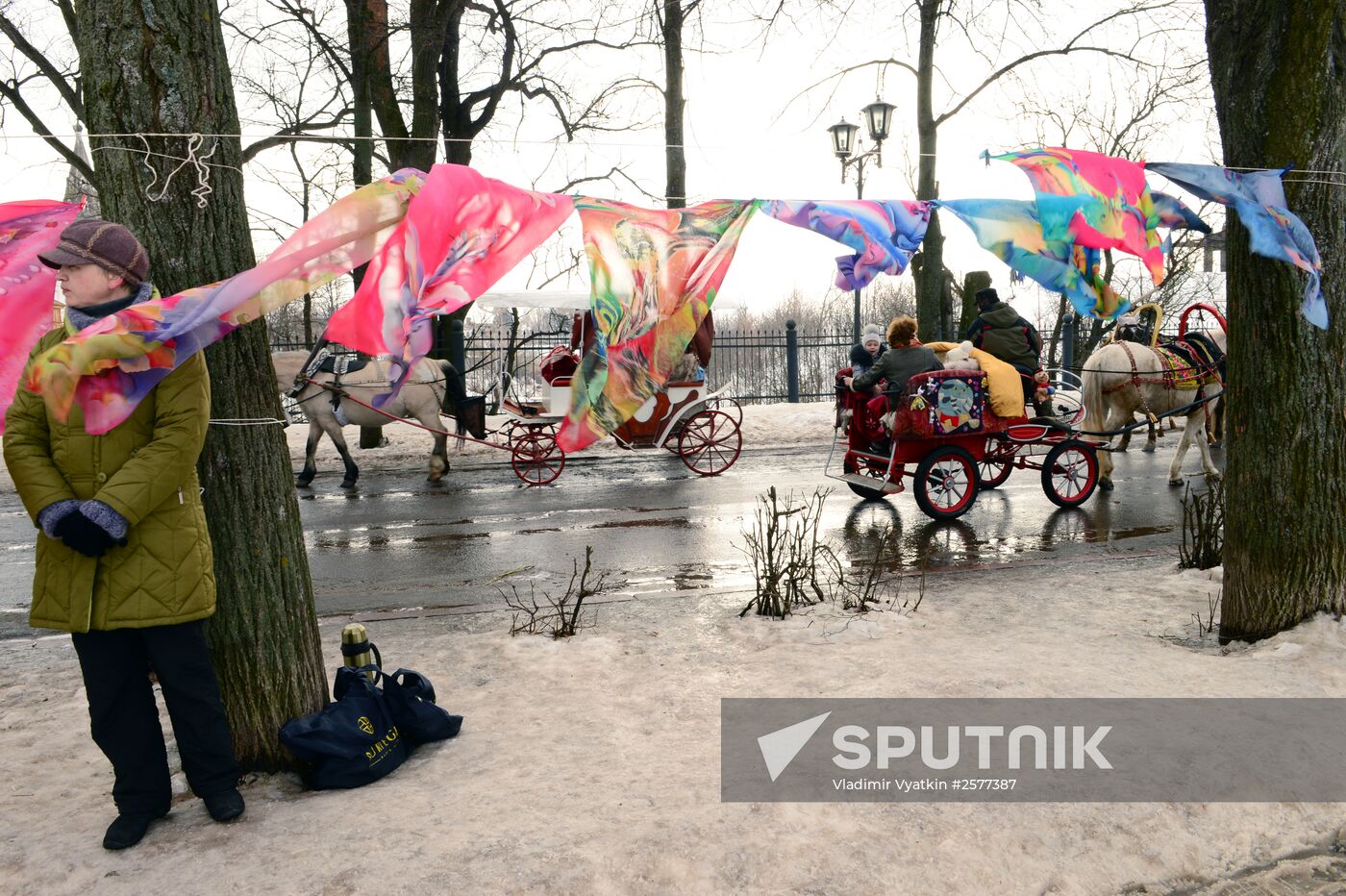 Celebrating Pancake Week in Suzdal