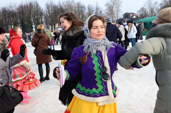 Shrovetide celebrations in Suzdal