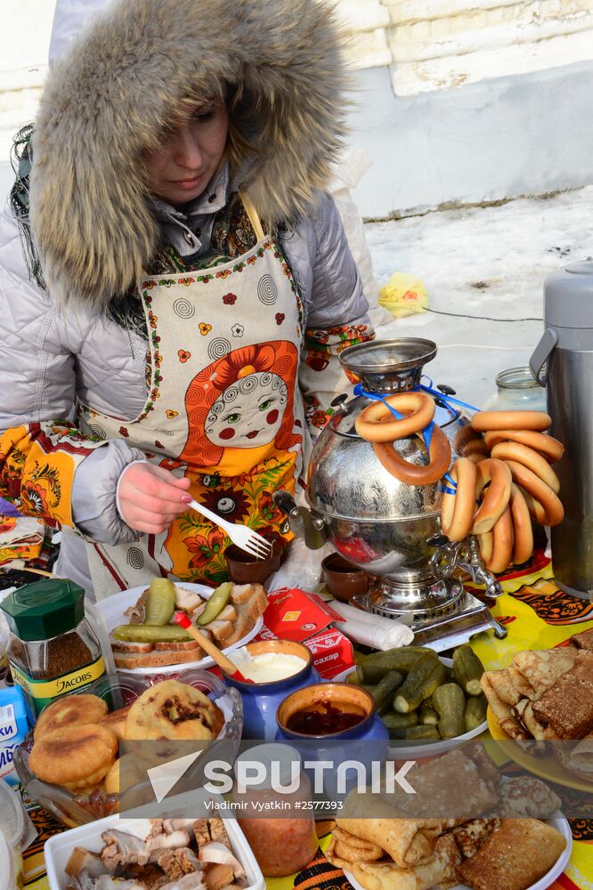 Shrovetide celebrations in Suzdal