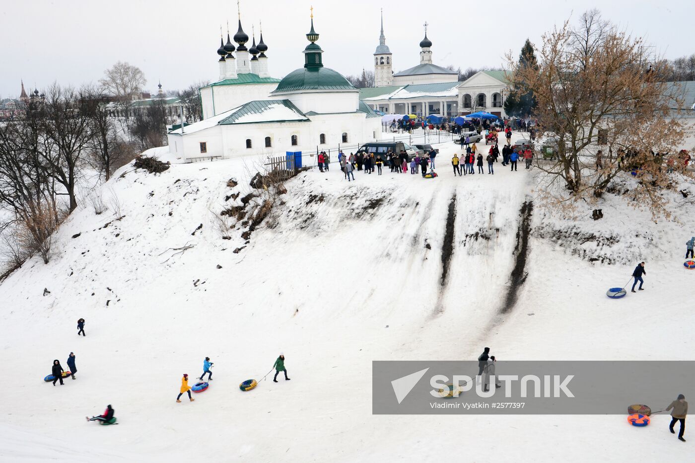 Shrovetide celebrations in Suzdal