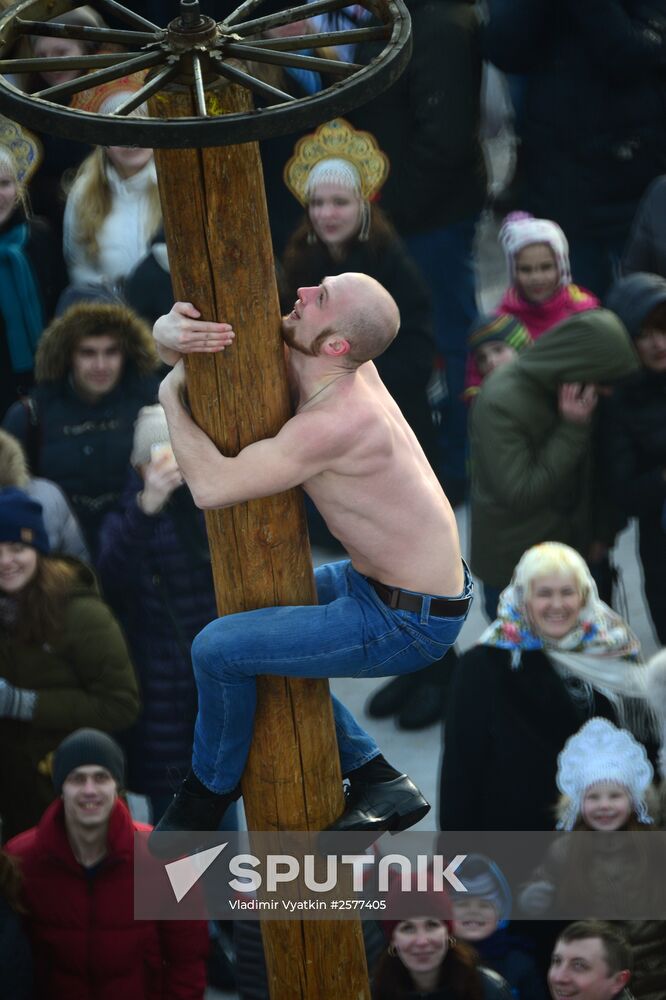Shrovetide celebrations in Suzdal