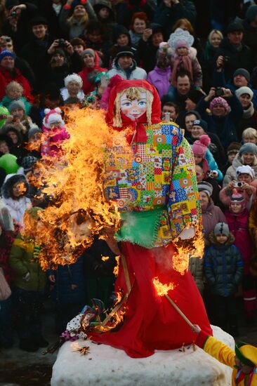 Shrovetide celebrations in Suzdal