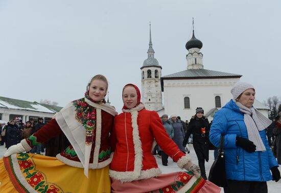 Shrovetide celebrations in Suzdal