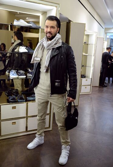 Cocktail party marks Alberto Guardiani boutique opening