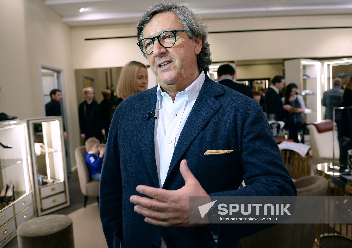 Cocktail party marks Alberto Guardiani boutique opening