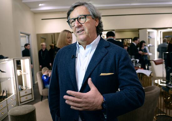 Cocktail party marks Alberto Guardiani boutique opening