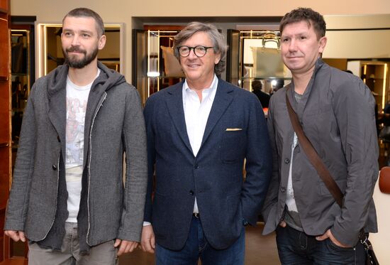 Cocktail party marks Alberto Guardiani boutique opening
