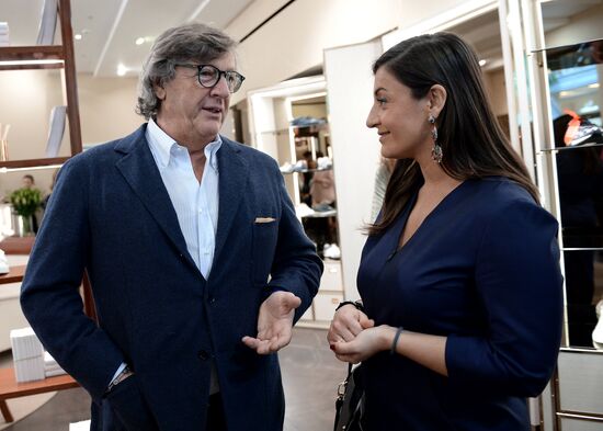 Cocktail party marks Alberto Guardiani boutique opening