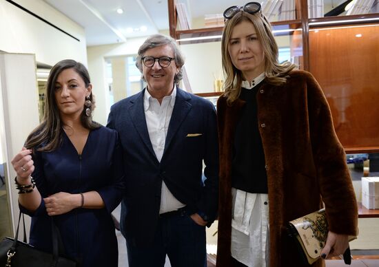 Cocktail party marks Alberto Guardiani boutique opening