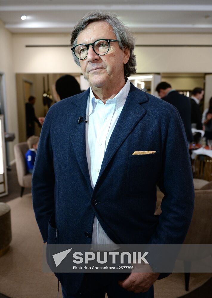 Cocktail party marks Alberto Guardiani boutique opening