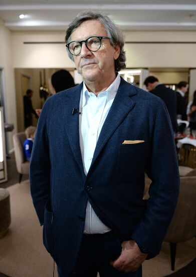 Cocktail party marks Alberto Guardiani boutique opening