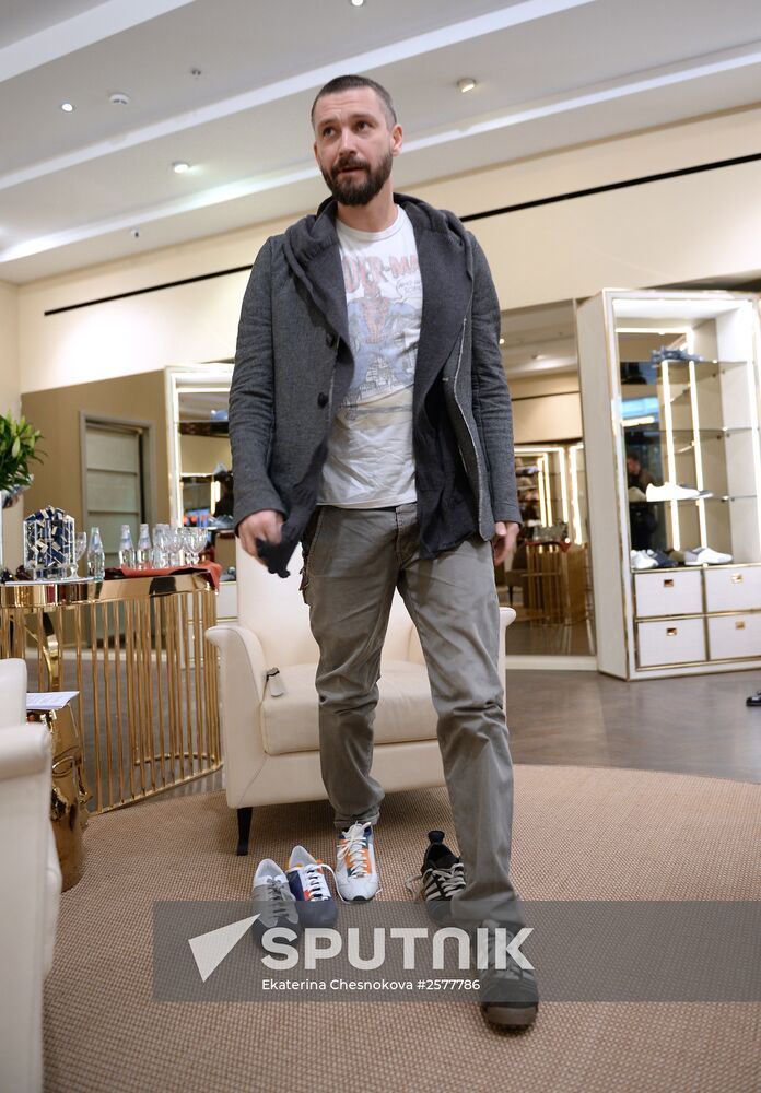 Cocktail party marks Alberto Guardiani boutique opening