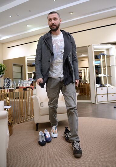 Cocktail party marks Alberto Guardiani boutique opening