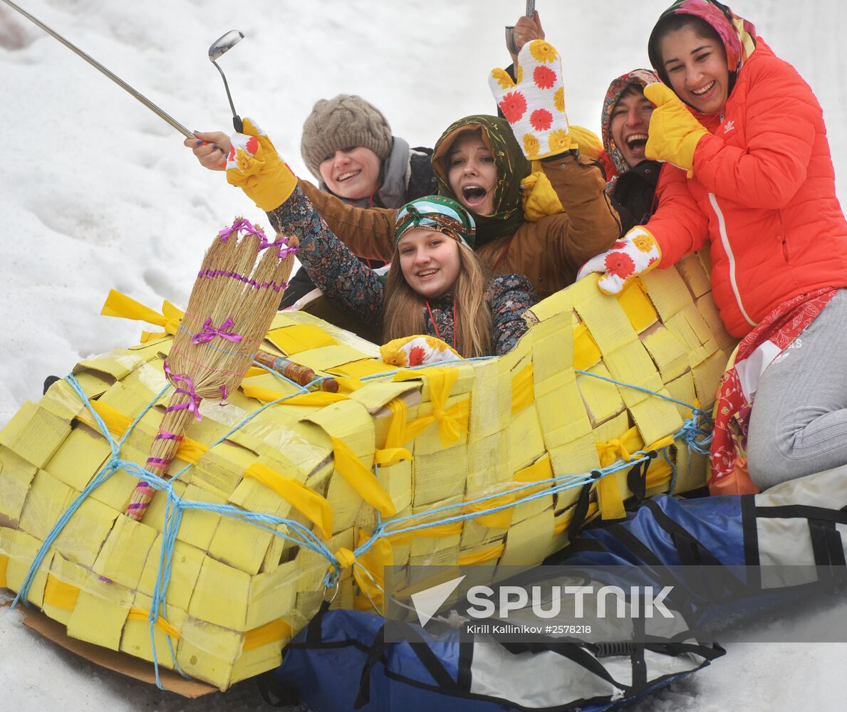"Battle Sleds" festival of quaint sleds in Sokoliniki Park