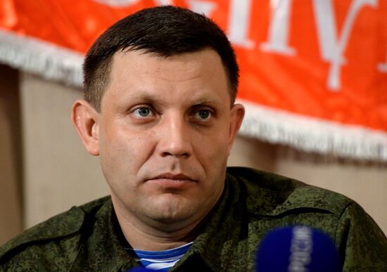 Iosif Kobzon gives concert in Donetsk