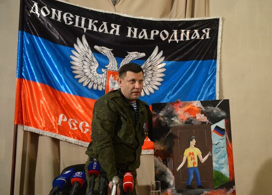 Iosif Kobzon gives concert in Donetsk