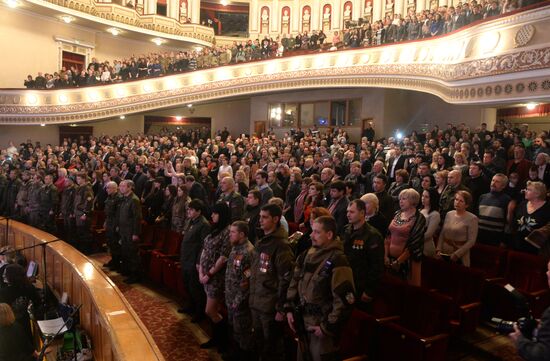 Iosif Kobzon gives concert in Donetsk