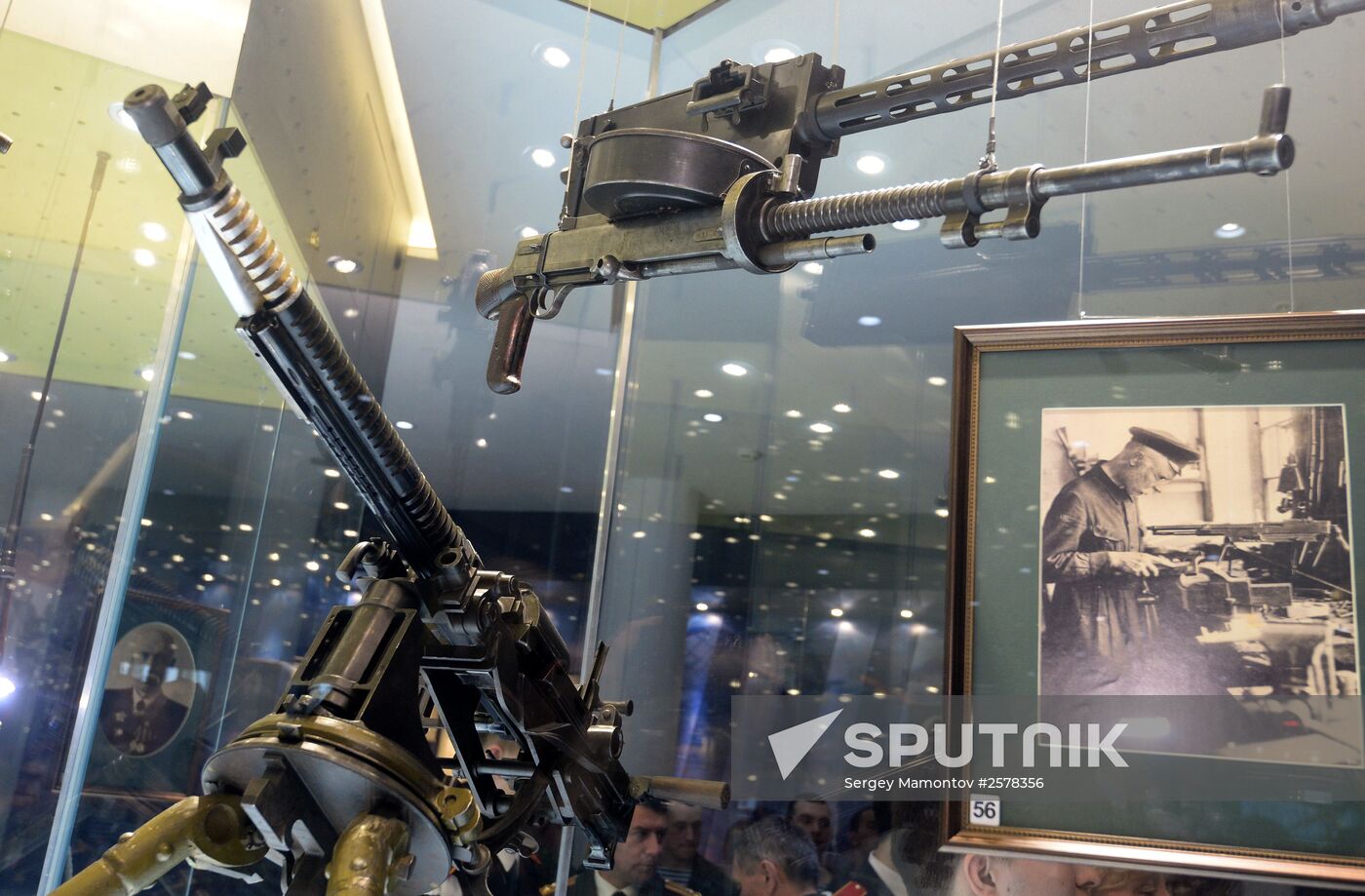 Dmitry Rogozin opens new exhibition at the Tula State Museum of Weapons