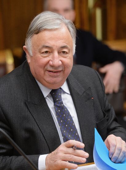 Duma Speaker Sergei Naryshkin meets with President of Senate of France Gérard Larcher