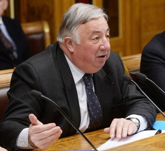 Duma Speaker Sergei Naryshkin meets with President of Senate of France Gérard Larcher