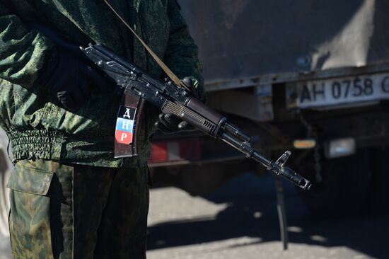 Checkpoint of DPR self-defense fighters at the exit from Makeyevka
