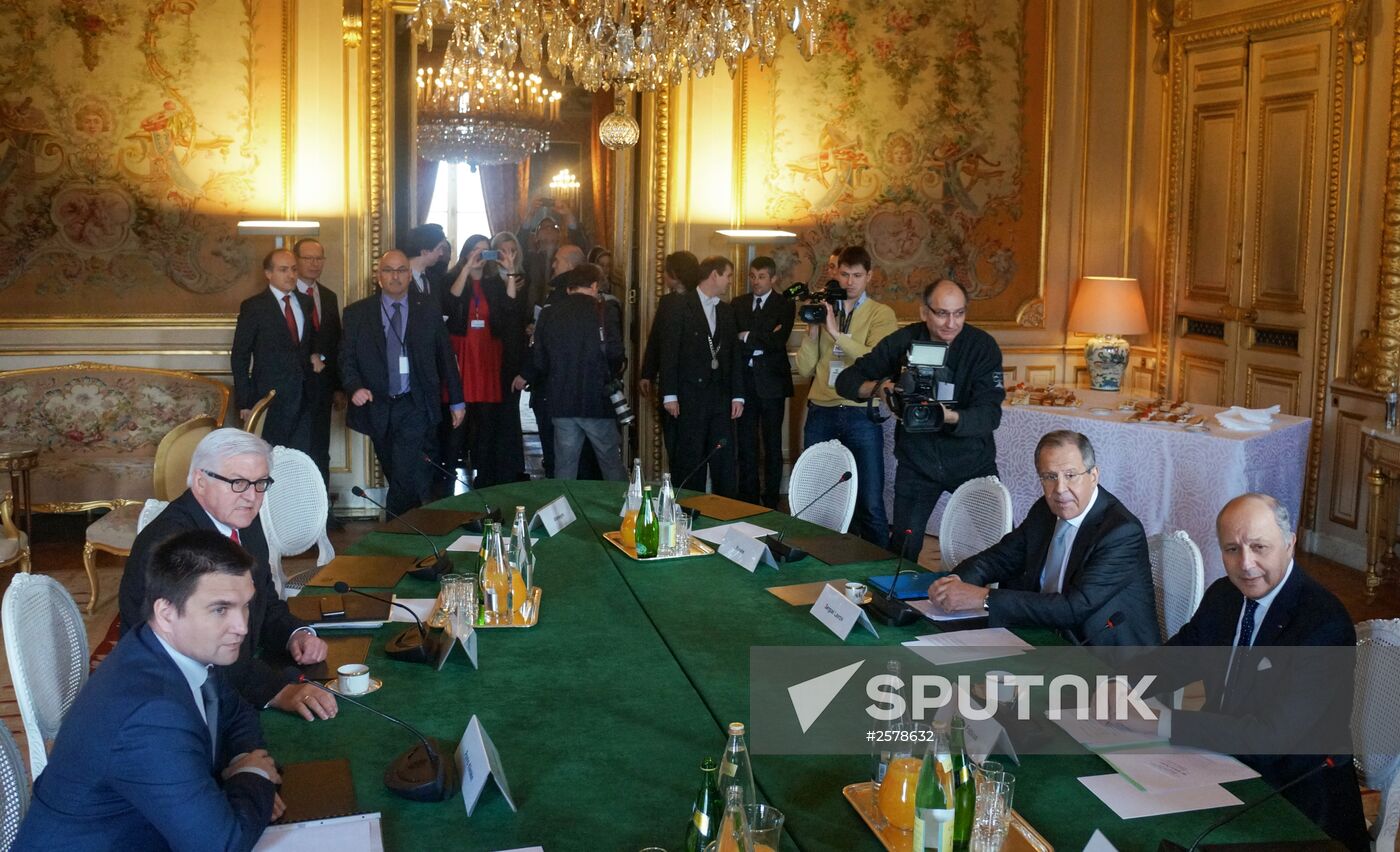 Foreign ministers of Normandy Four meet in Paris