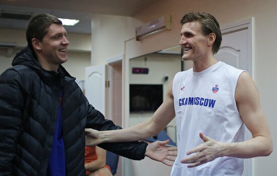 Basketball player Andrei Kirilenko signs a contract with PBC CSKA