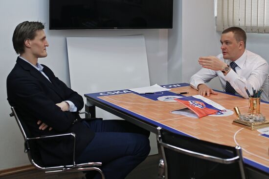Basketball player Andrei Kirilenko signs a contract with PBC CSKA