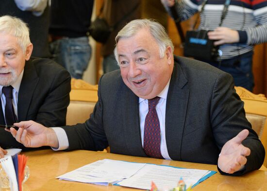 Foreign Minister Sergei Lavrov meets President of Senate of France Gérard Larcher